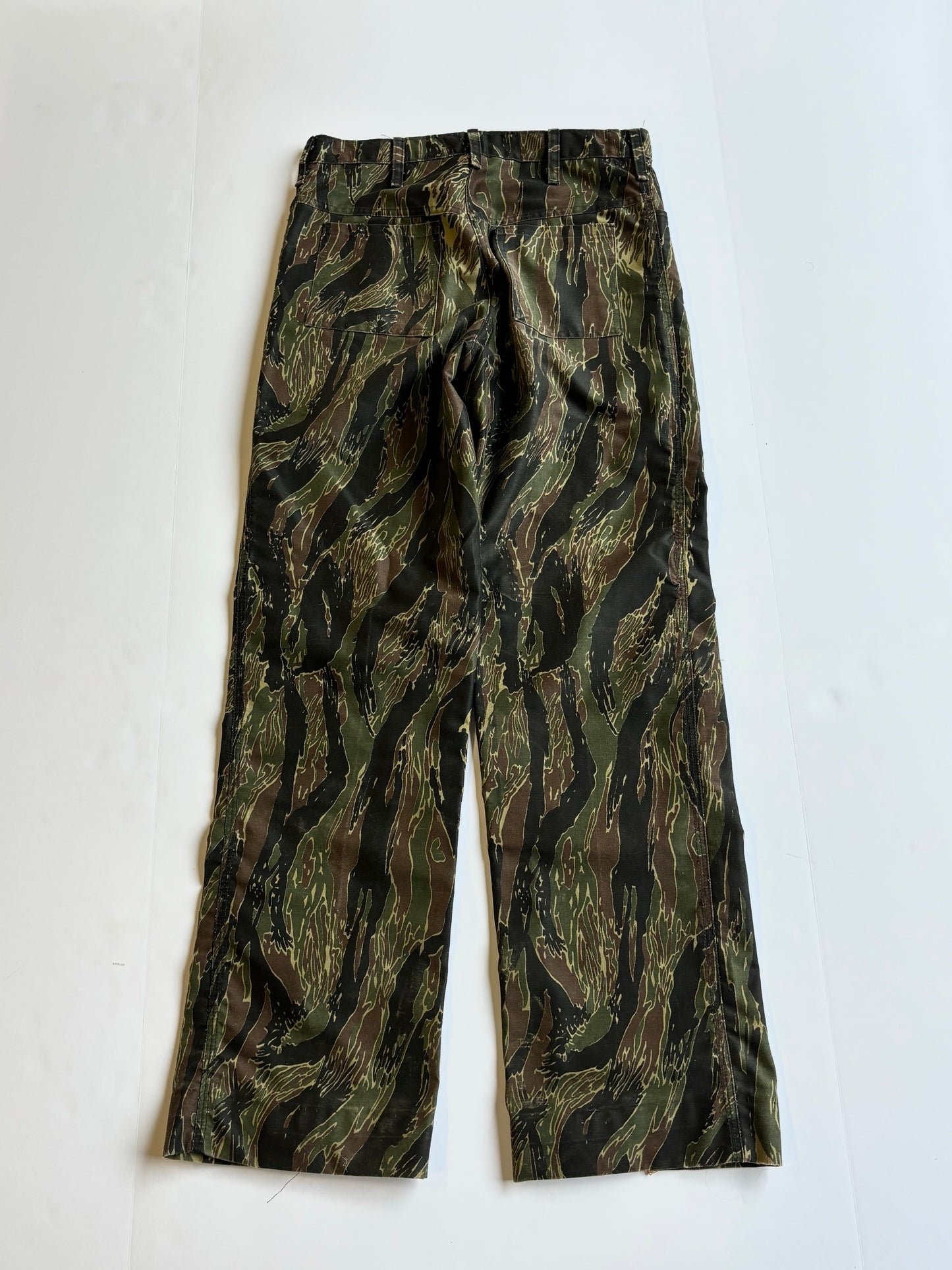 Vintage 90’s Camo Pants (30”x32”)