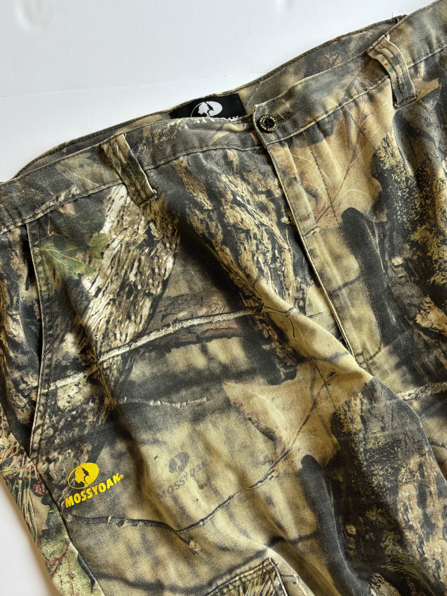 Vintage Camo Cargo Pants (XXL)