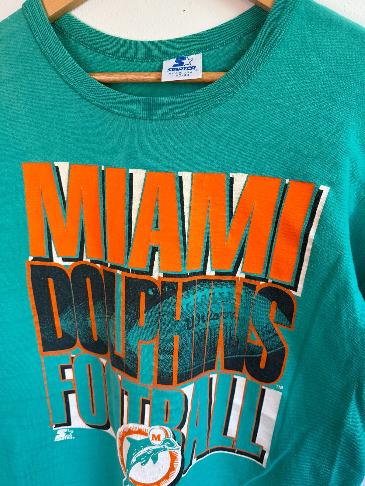 225 Threadz vintage green Miami Dolphins football graphic t-shirt with Starter branding and retro screen print