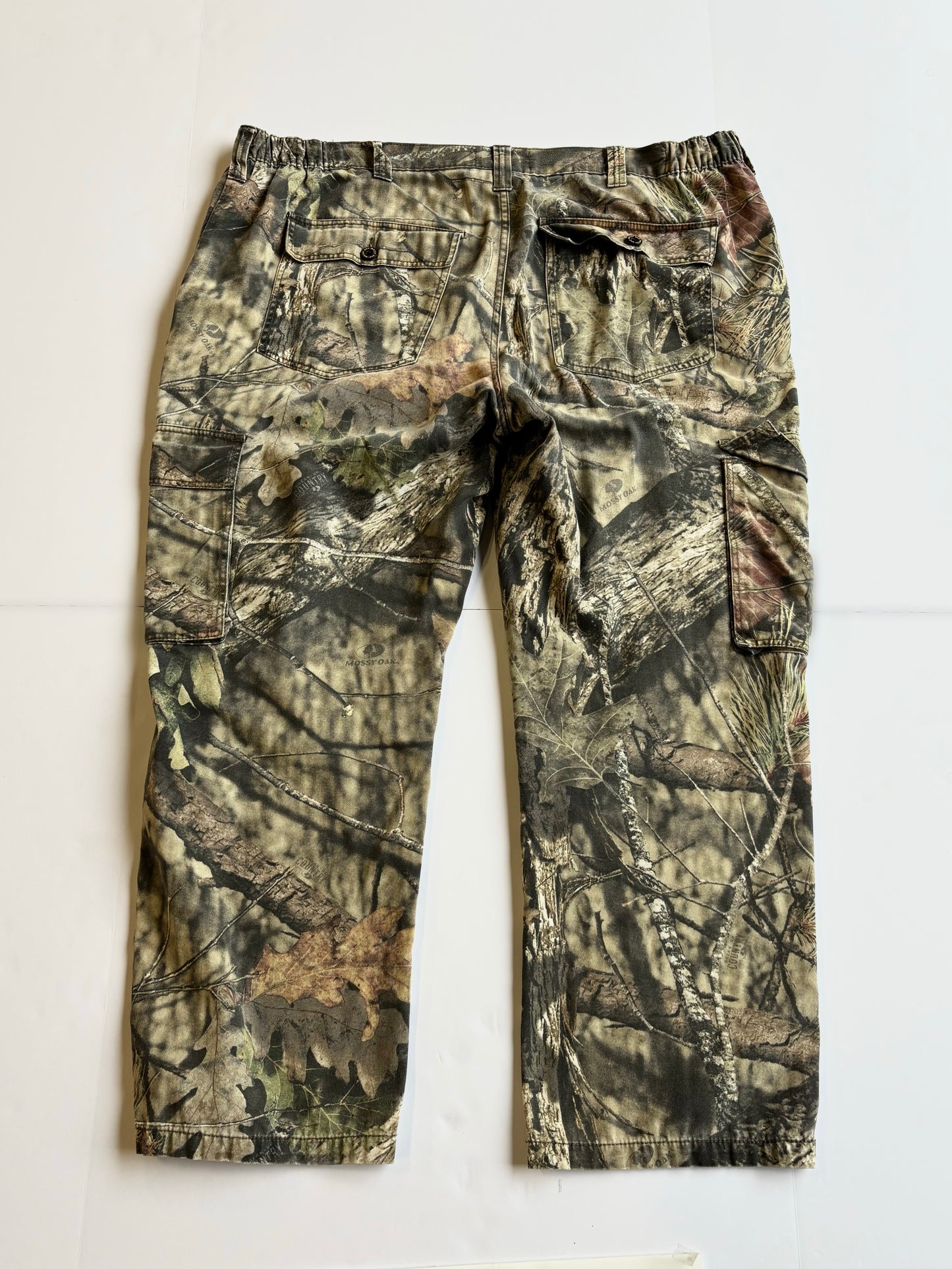 Vintage Camo Cargo Pants (XXL)