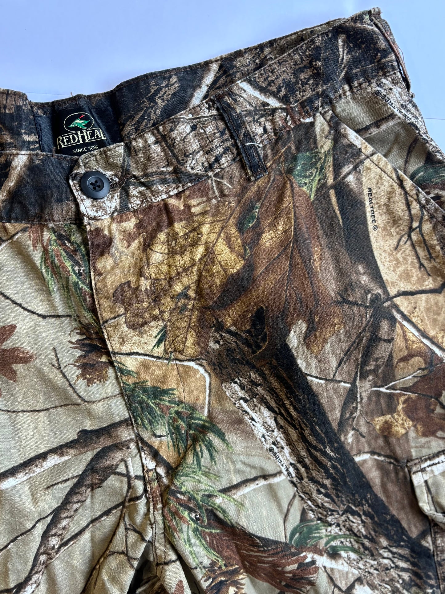 Vintage Redhead Camo Cargos (36”x30”)