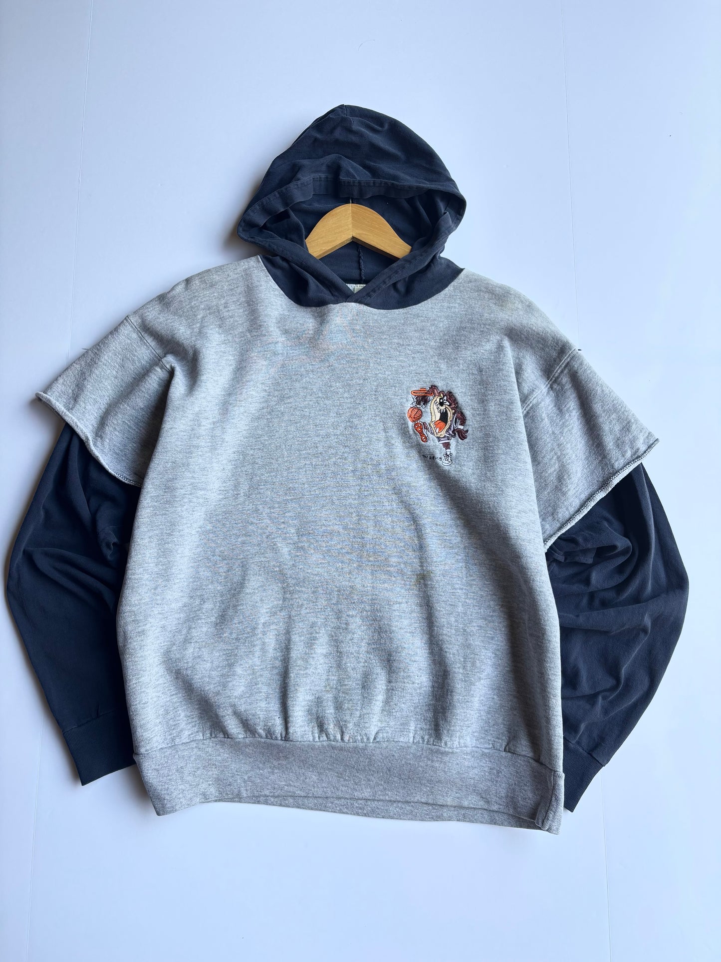 Vintage 90’s Taz Layered Hoodie (M)