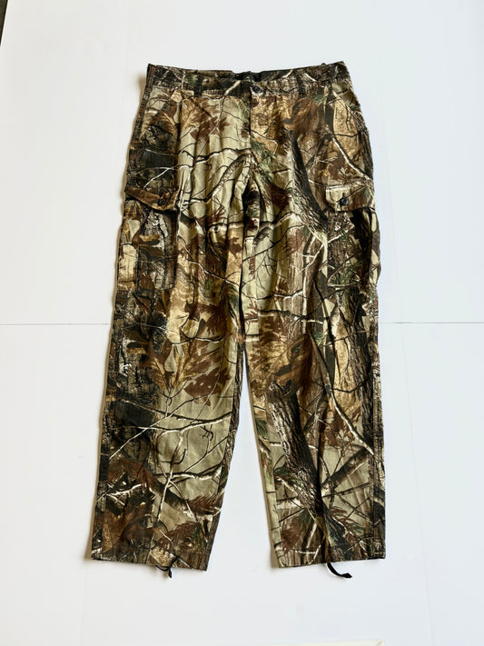 Vintage Redhead Camo Cargos (36”x30”)