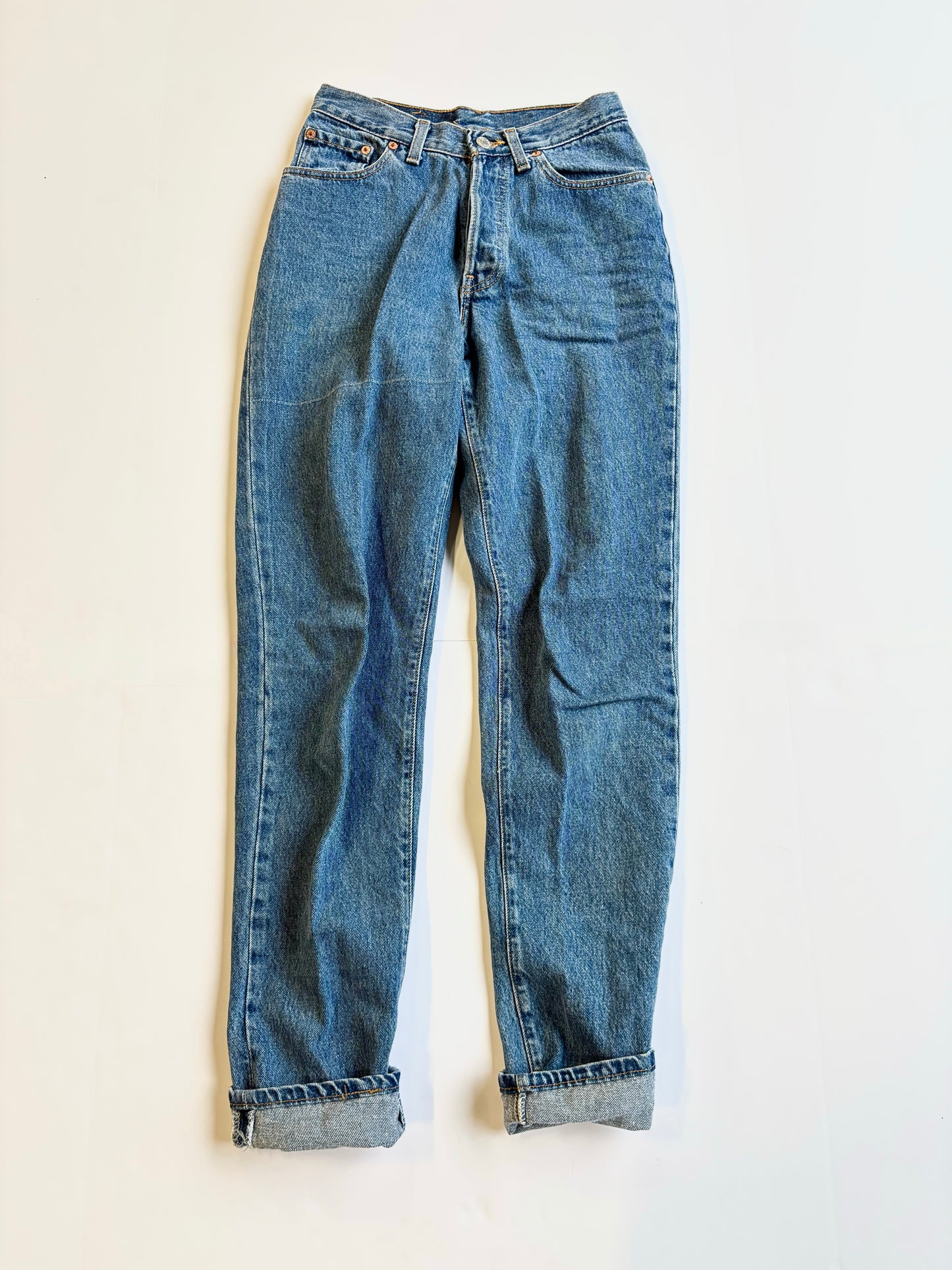 Women’s Vintage Levi’s (25”x32”)
