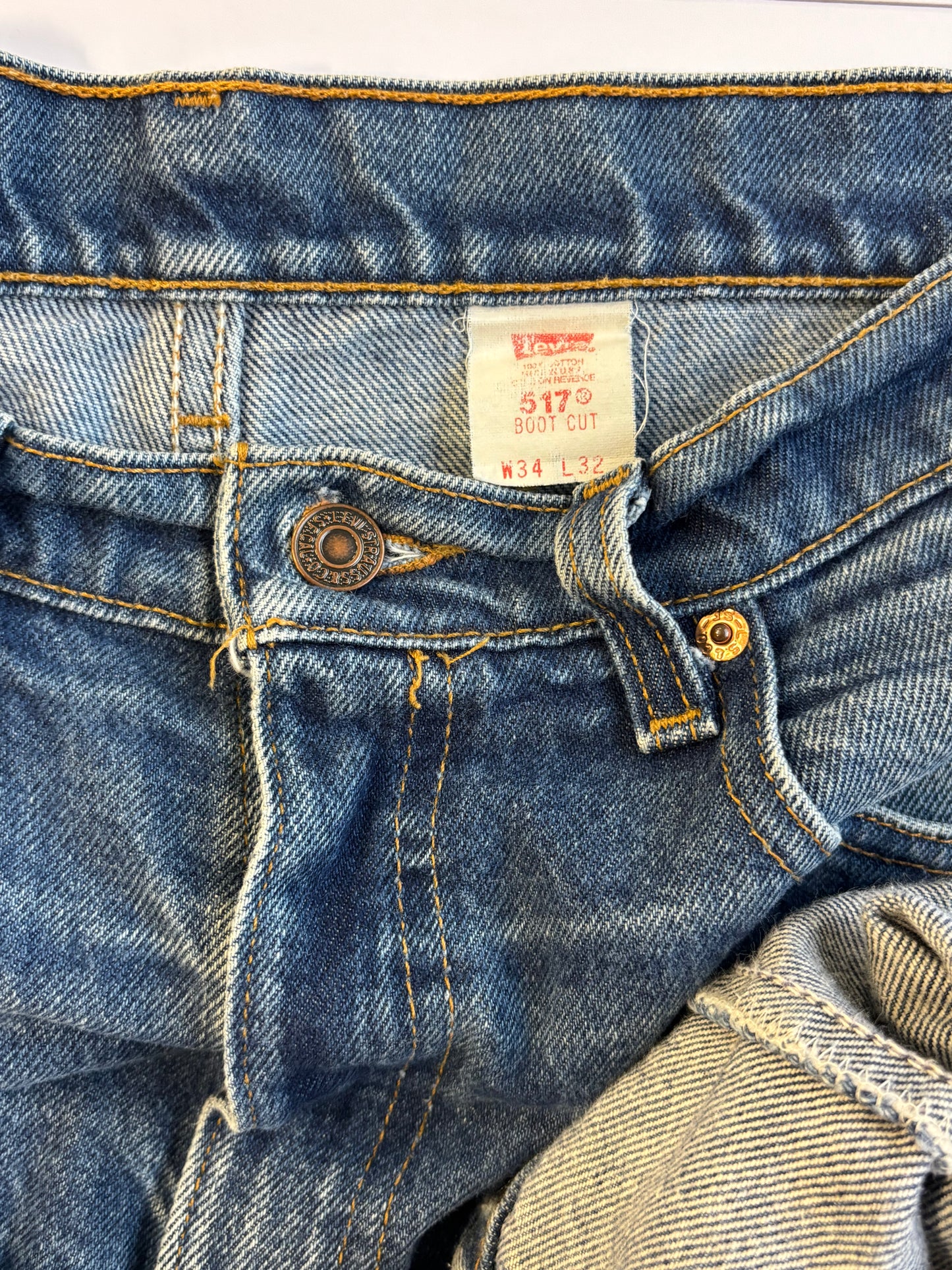 Vintage Levi 517 Jeans (34”x32”)