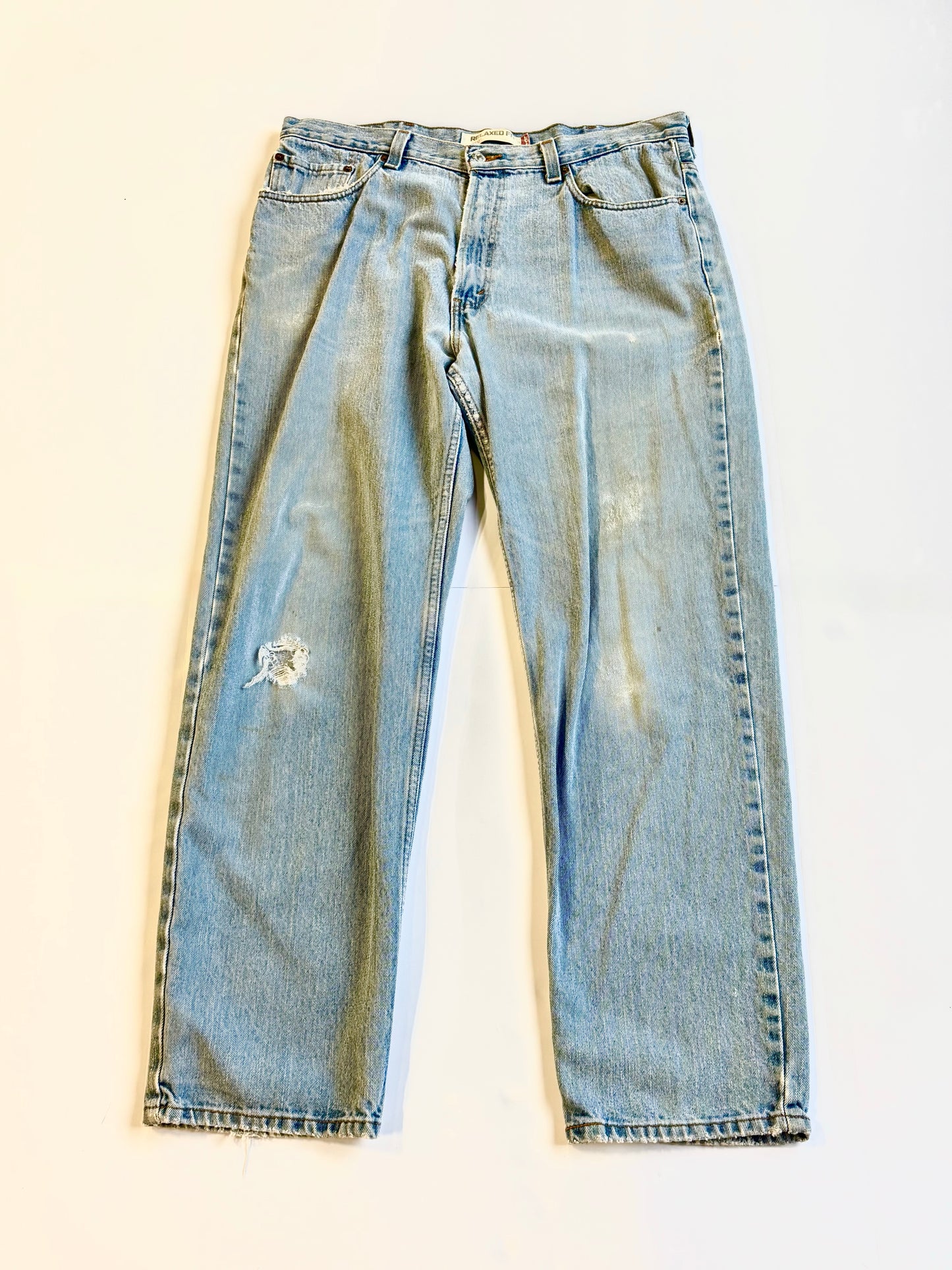 Vintage Levi 550 Jeans (36”x32”)