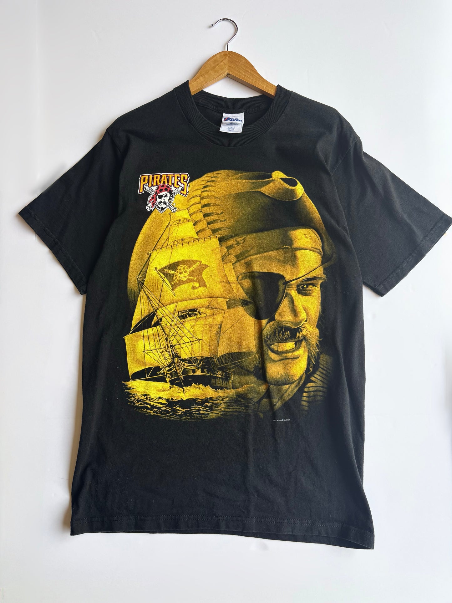 Vintage 1996 Pirates Tee (M)