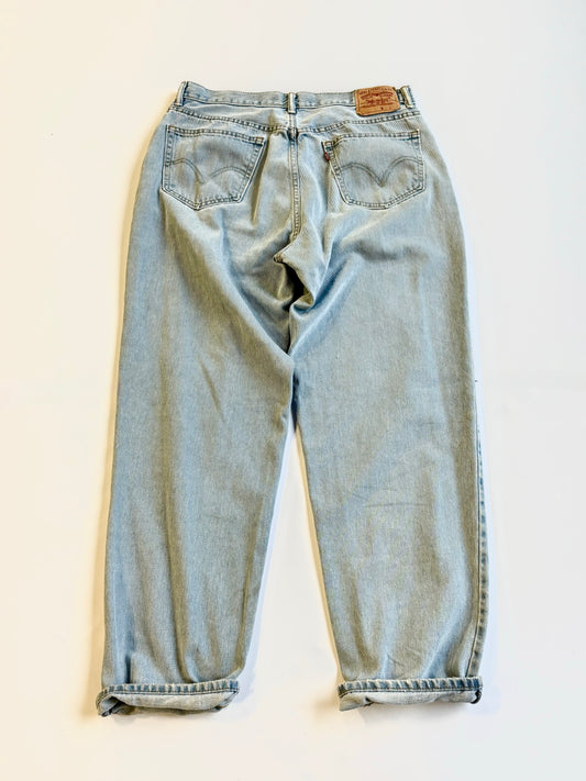 Vintage Relaxed Fit Levi’s (38”x32”)
