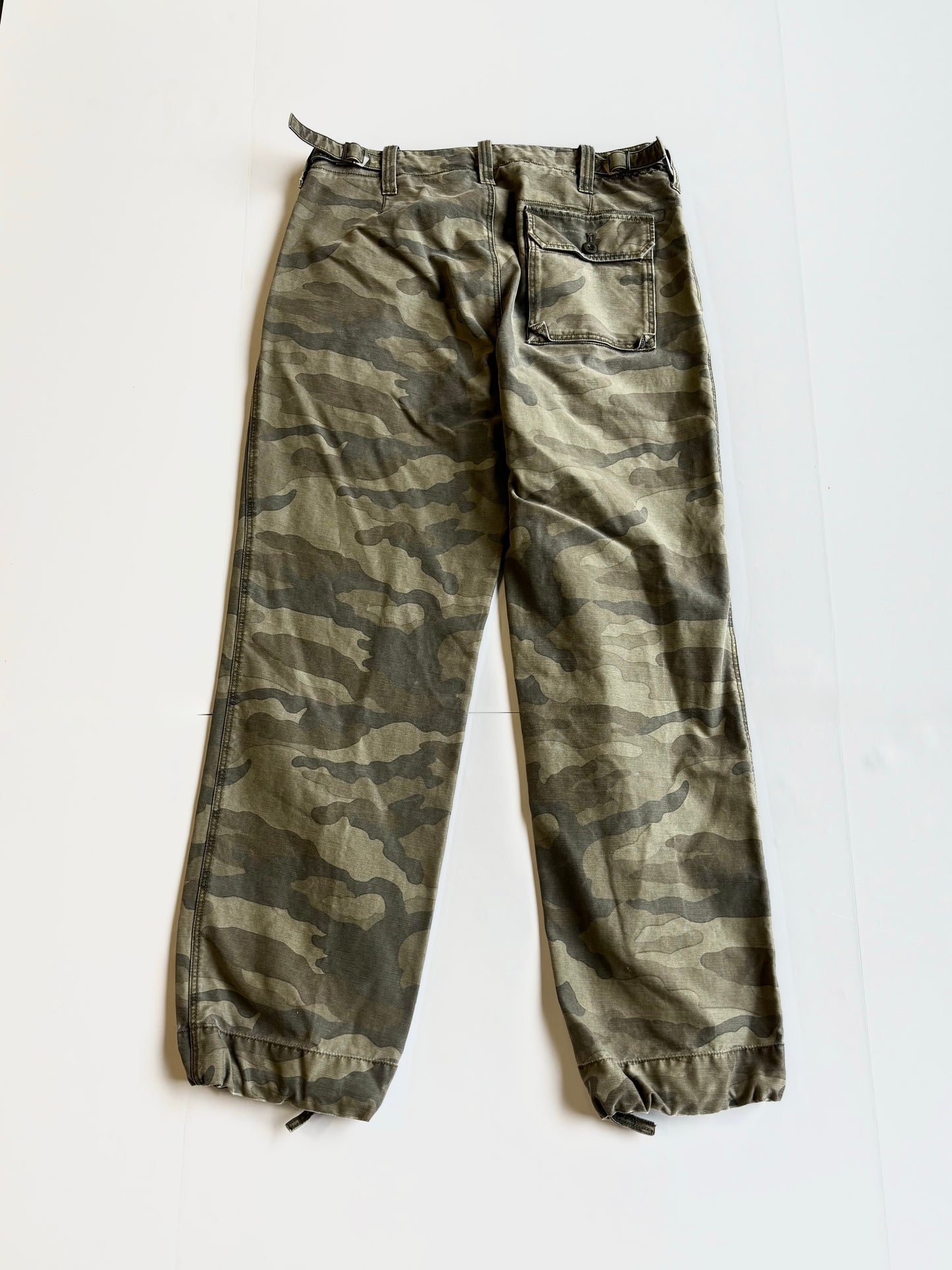 Vintage Camo Pants (30”x30”)