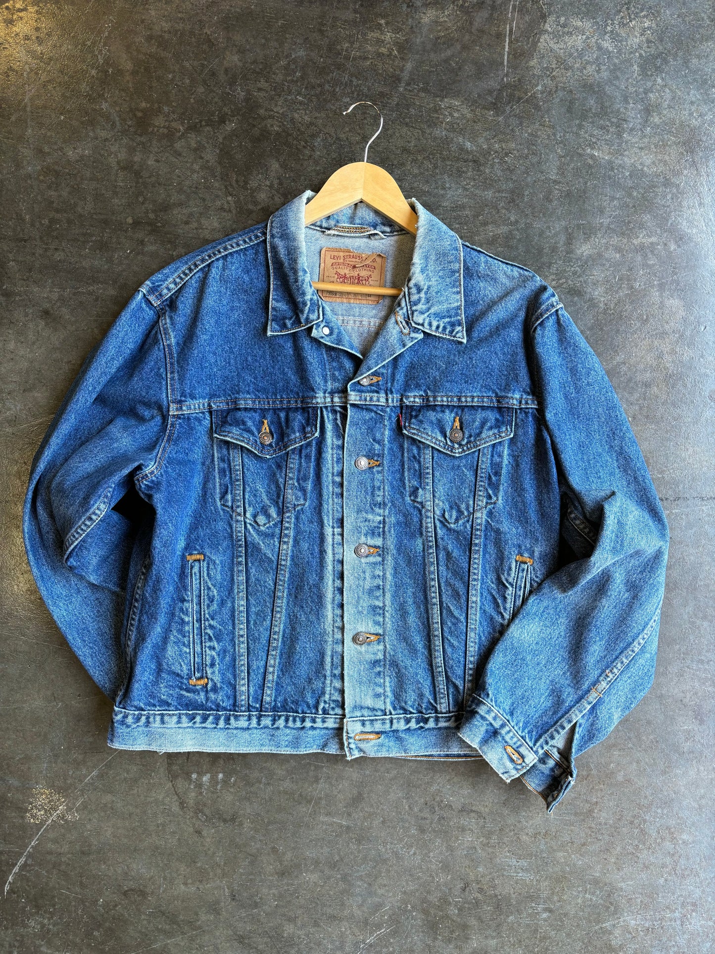 Vintage 90’s Levi Denim Jacket (L)