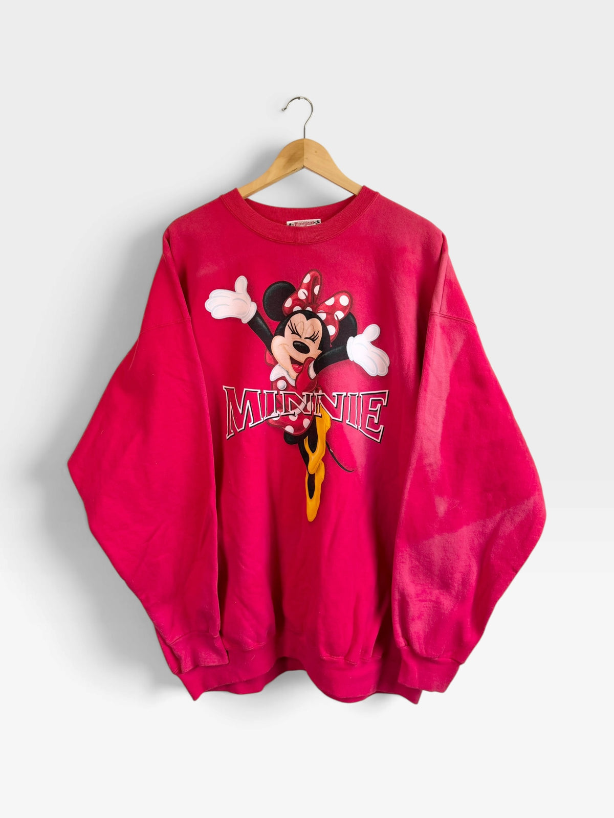 225 Threadz red vintage Minnie Mouse graphic crewneck sweatshirt with a playful character print on the front