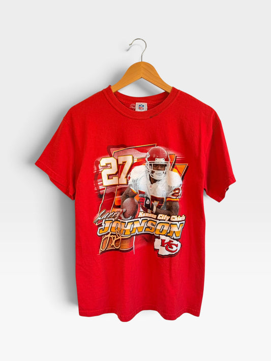 225 Threadz vintage red Kansas City Chiefs Larry Johnson graphic t-shirt with number 27 screen print on a hanger.