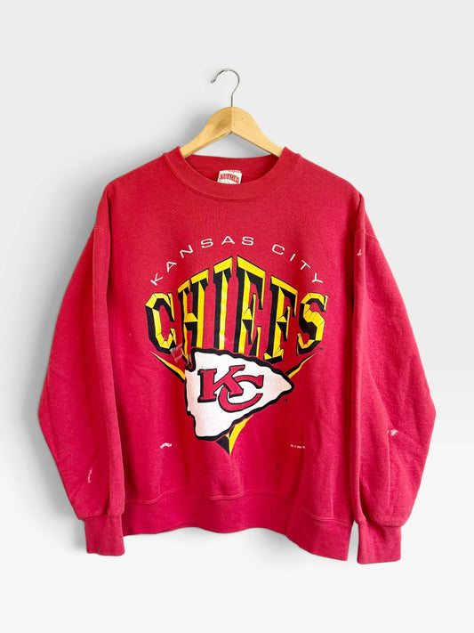 225 Threadz vintage red Kansas City Chiefs crewneck sweatshirt with 90s screen-printed team graphics on a hanger.
