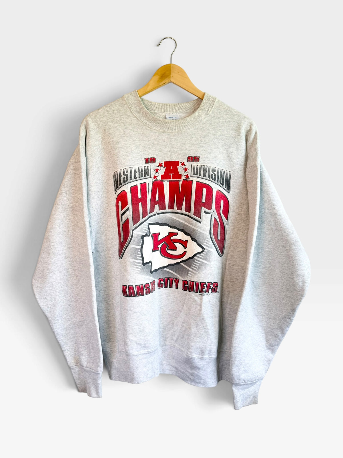 225 Threadz vintage 1995 Kansas City Chiefs grey cotton-blend crewneck sweatshirt with championship graphic print