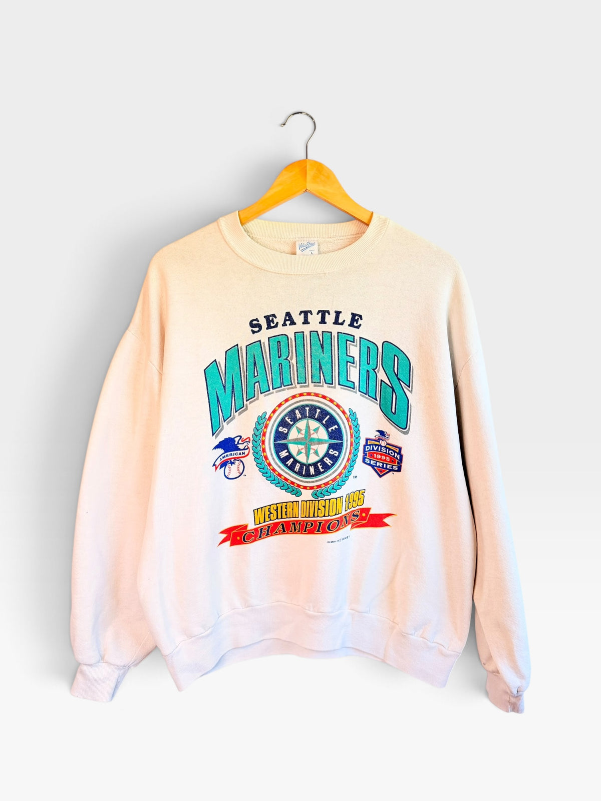 225 Threadz vintage off-white Seattle Mariners 1995 Western Division Champions crewneck sweatshirt with graphic print