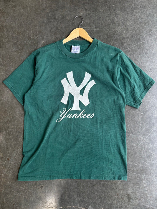 Vintage 90’s Green Yankees Tee (L)