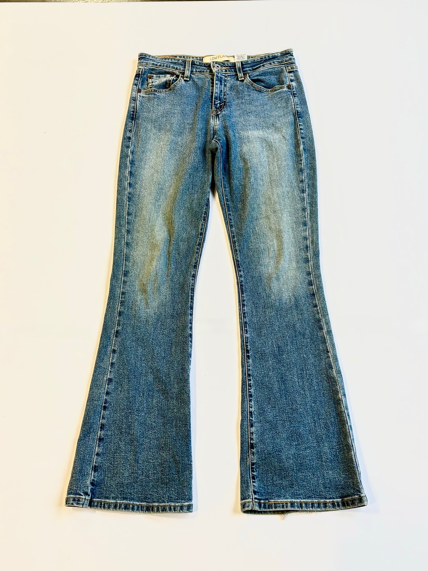 Women’s Vintage Levi Flared Jeans (5/6)