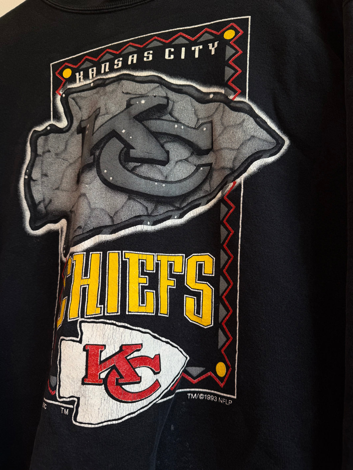 Vintage 90’s KC Chiefs Aztec Graphic Sweatshirt (M)