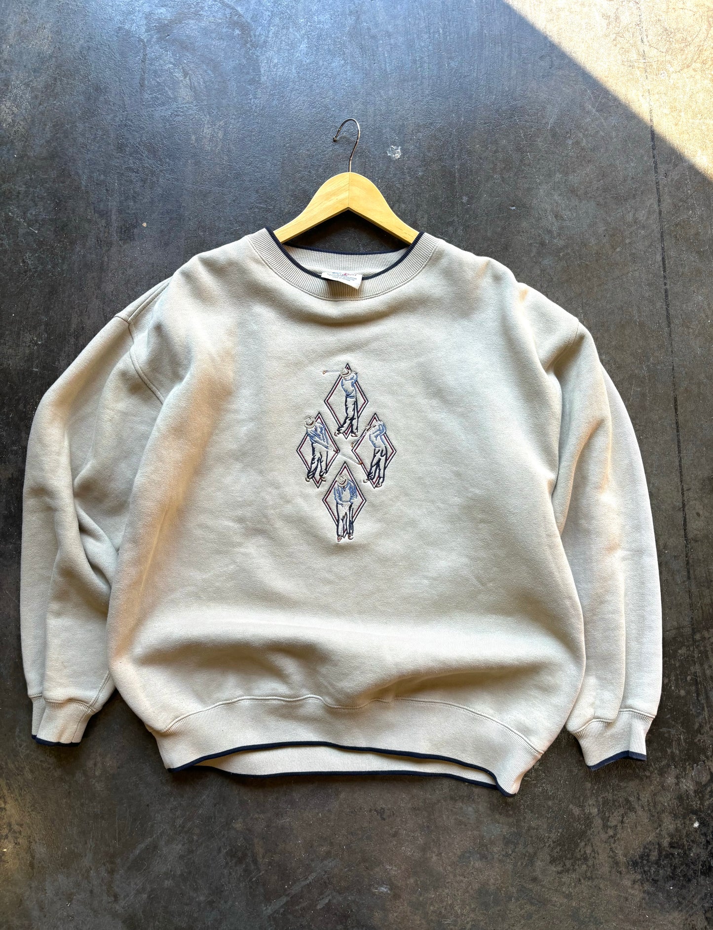 Vintage 90’s Embroidered Golf Crewneck (XXL)