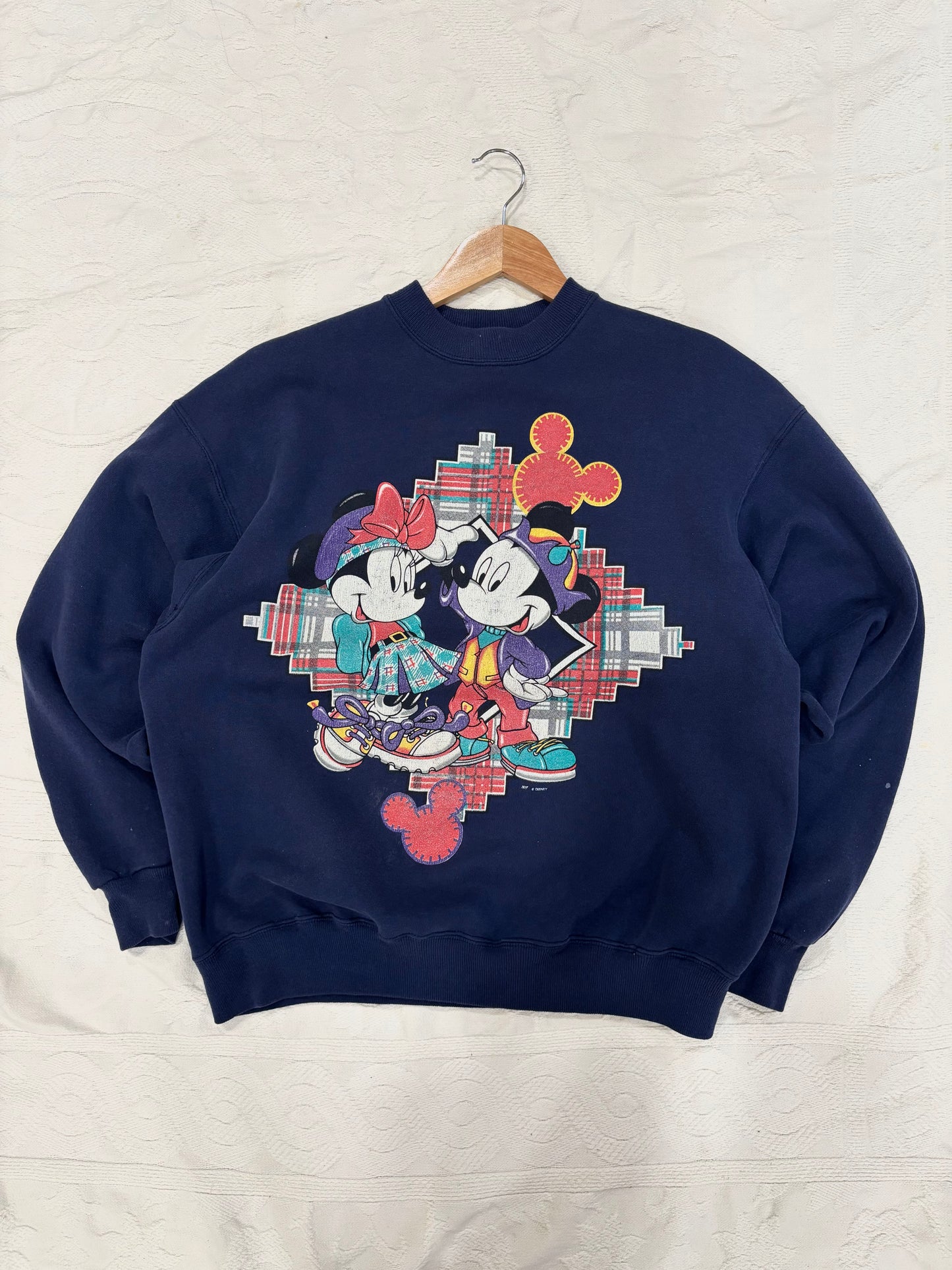 Vintage 90’s Mickey Christmas Crewneck (L)