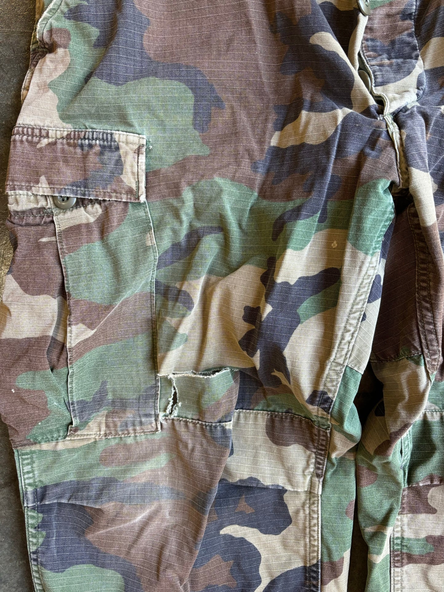 Vintage 90’s Camo Cargos (36”x30”)