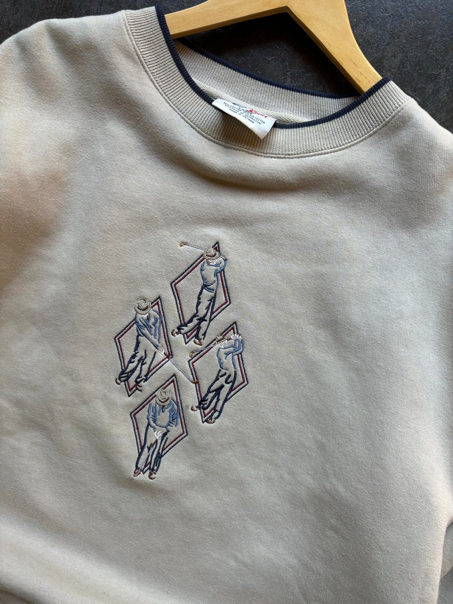 Vintage 90’s Embroidered Golf Crewneck (XXL)