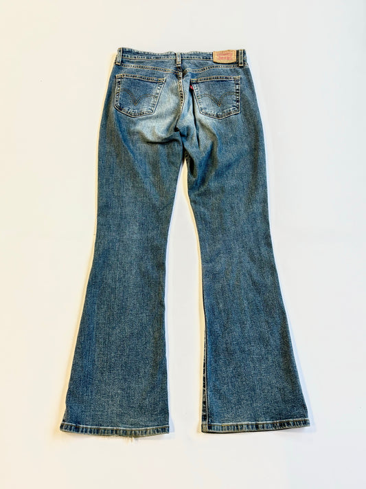 Women’s Vintage Levi Flared Jeans (5/6)